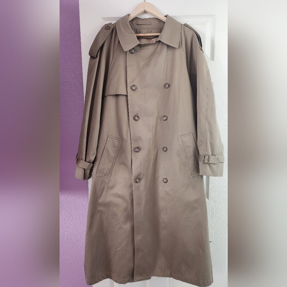 London Fog Men's Raincoat Size 44 Detachable Liner NWOT